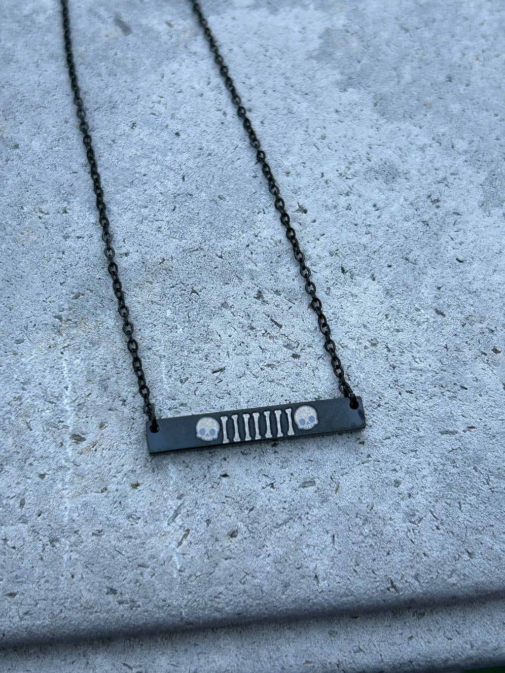 Skull/Bones Jeep Grilled Necklace